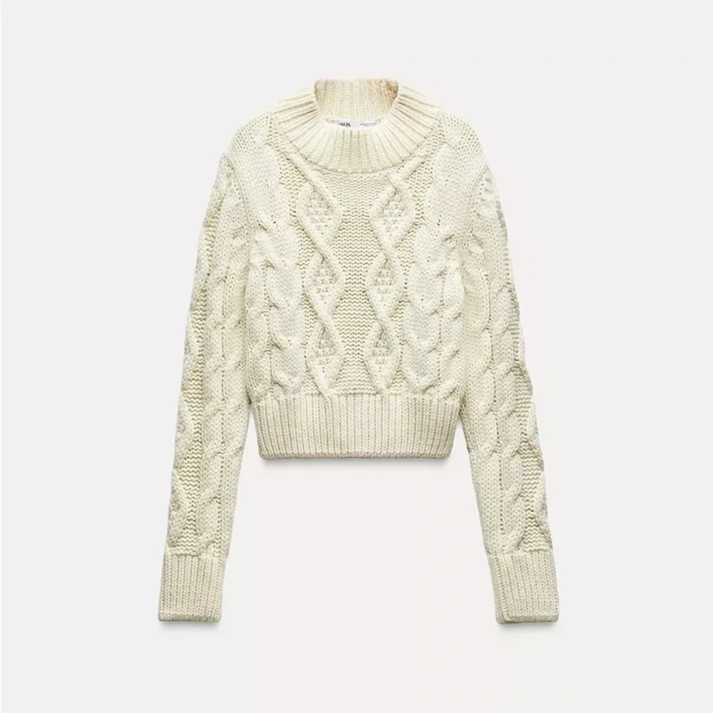 ZARA OPEN BACK CABLE KNIT SWEATER. Ivory. Size M